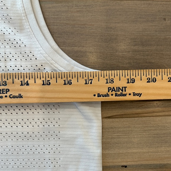Lululemon Light Grey Tank Top - Picture 4 of 5
